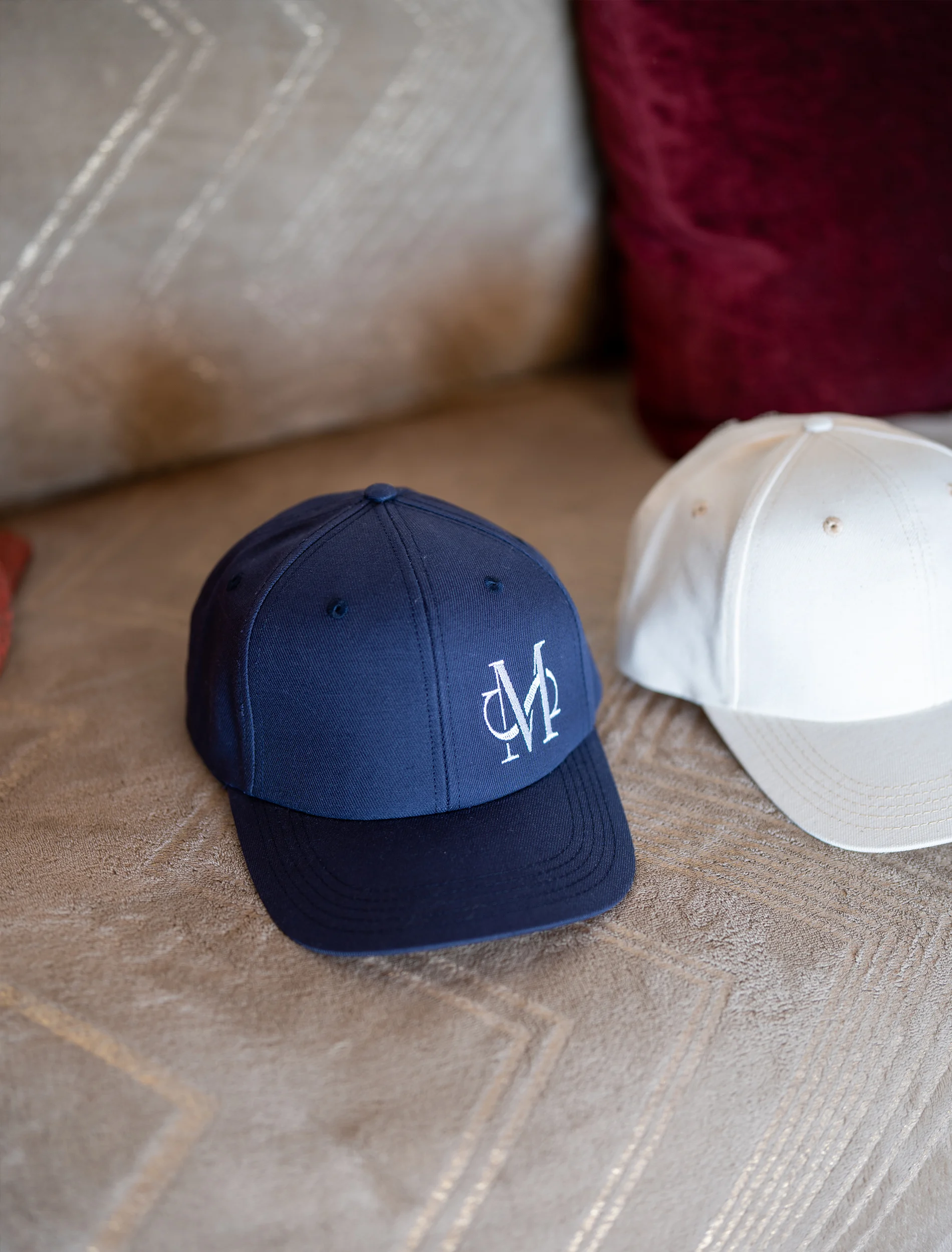 CASQUETTE MS CREME et BLEU MARINE
